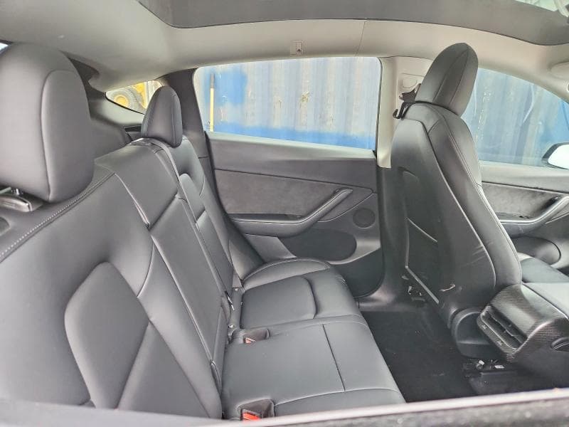 2022 TESLA MODEL Y 10