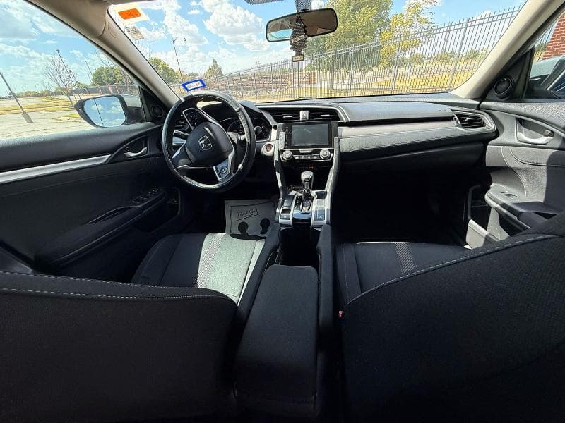 2017 HONDA CIVIC EX 9