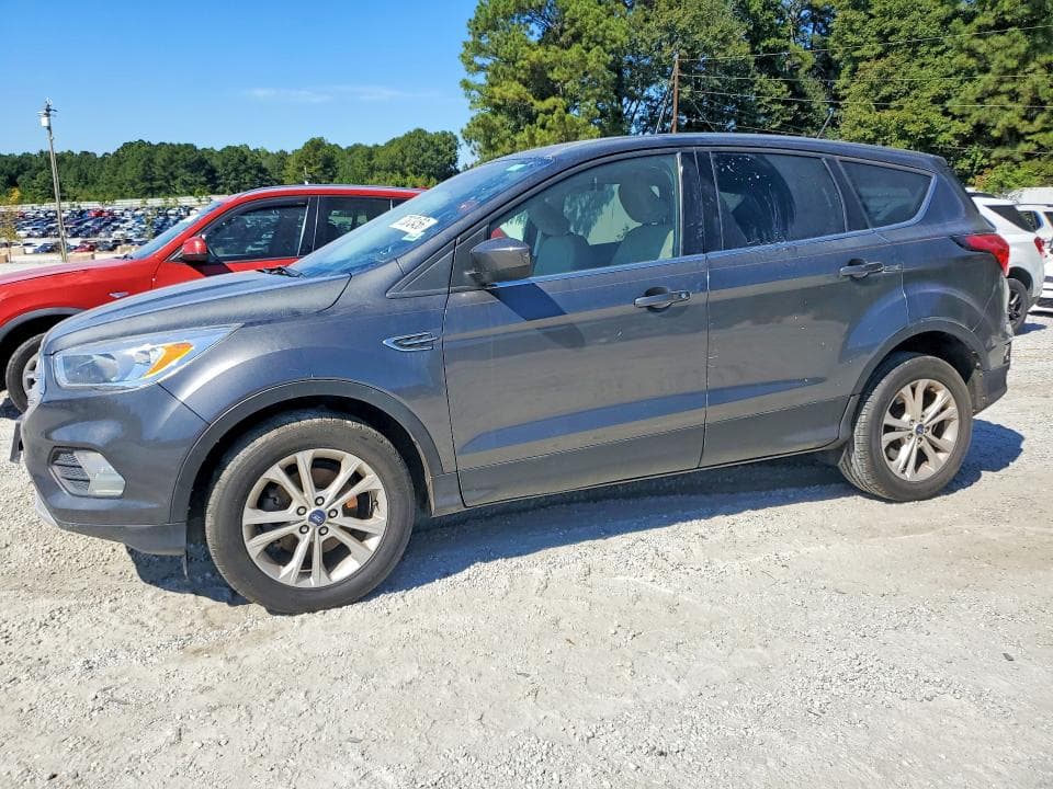 2019 FORD ESCAPE SE - 1