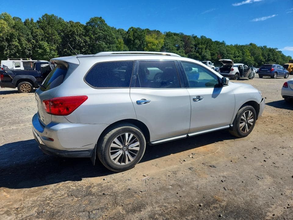 2017 NISSAN PATHFINDER SV 3