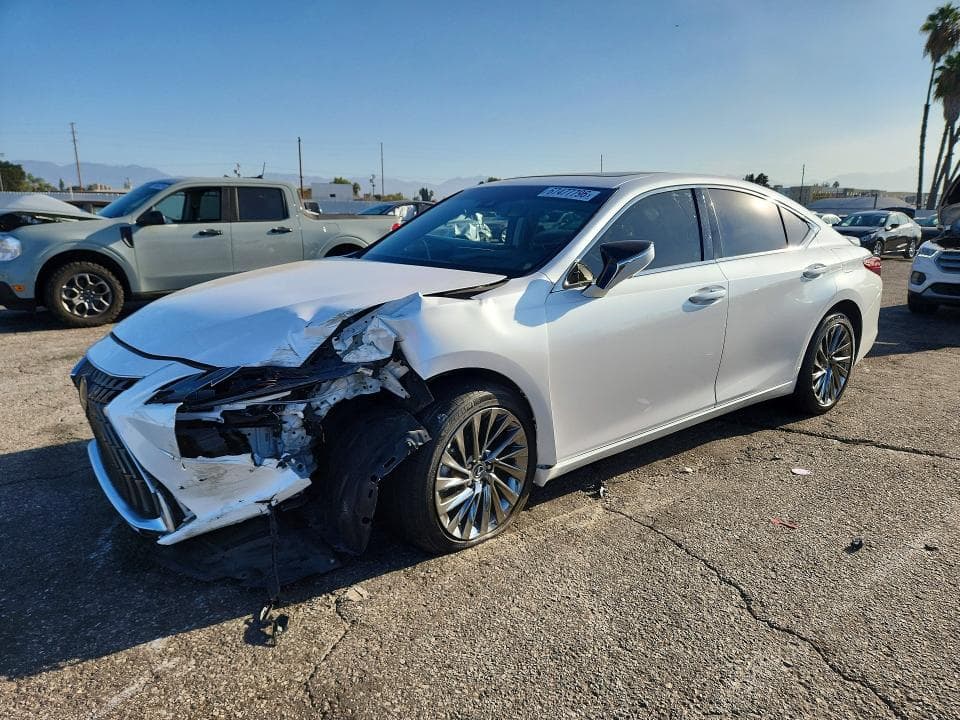 2025 LEXUS ES 300H LUXURY