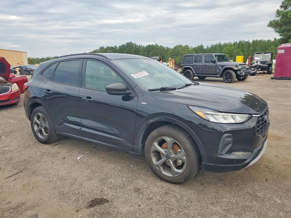 2024 FORD ESCAPE ST LINE 4