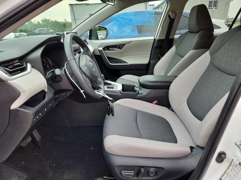 2025 TOYOTA RAV4 XLE 7
