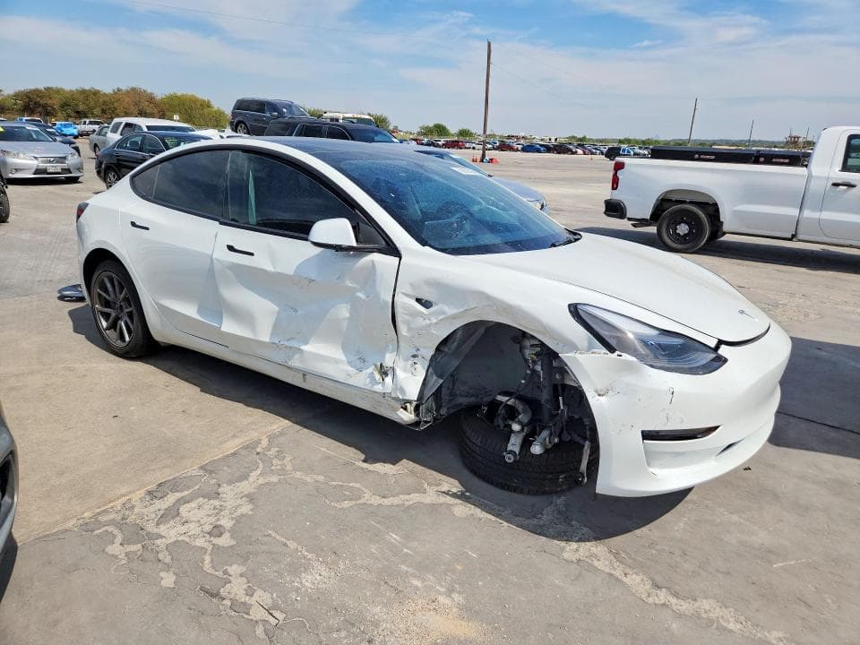 2023 TESLA MODEL 3 4