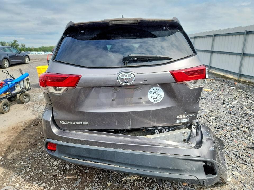 2018 TOYOTA HIGHLANDER XLE 6