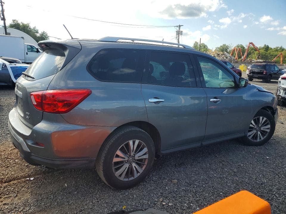 2018 NISSAN PATHFINDER SV 3