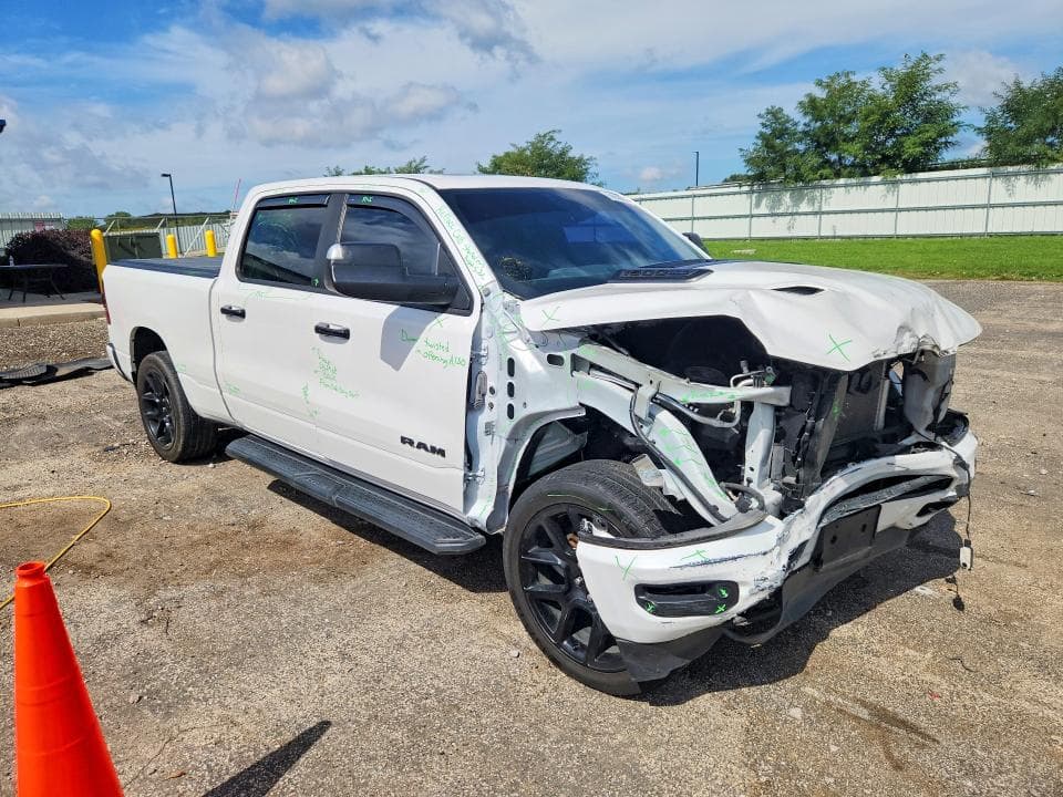 2023 RAM 1500 LARAMIE 4