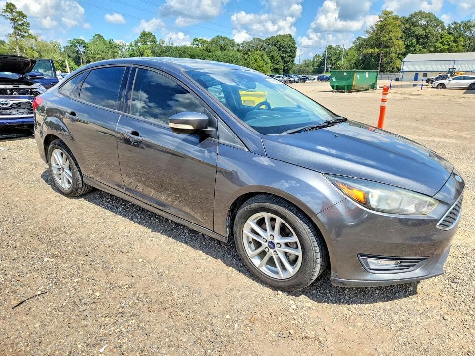 2017 FORD FOCUS SEL 4