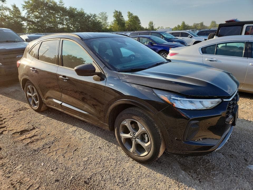 2024 FORD ESCAPE ST LINE 4