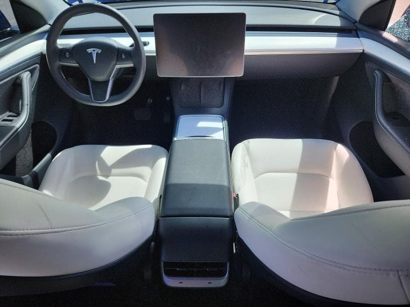 2024 TESLA MODEL Y 8