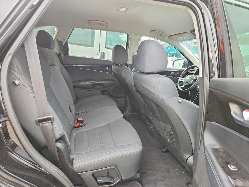 2019 KIA SORENTO LX 11