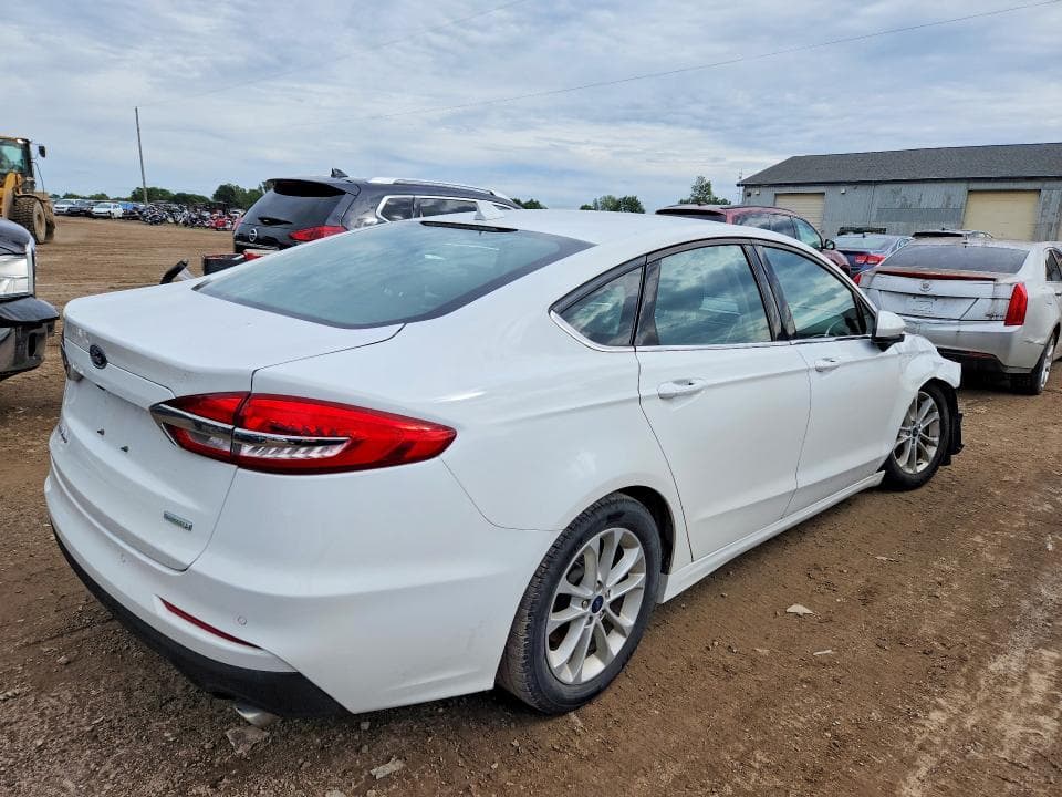 2019 FORD FUSION SE 3