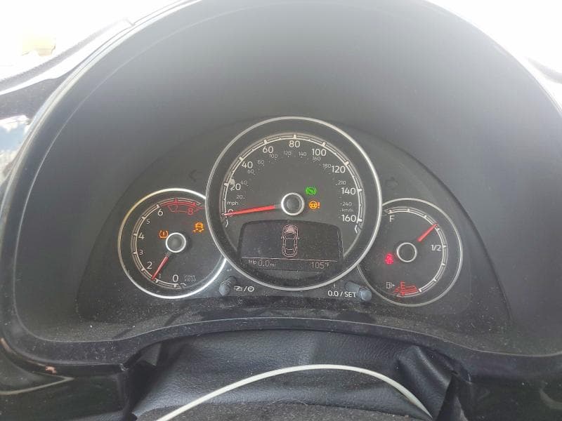 2018 VOLKSWAGEN BEETLE S 9