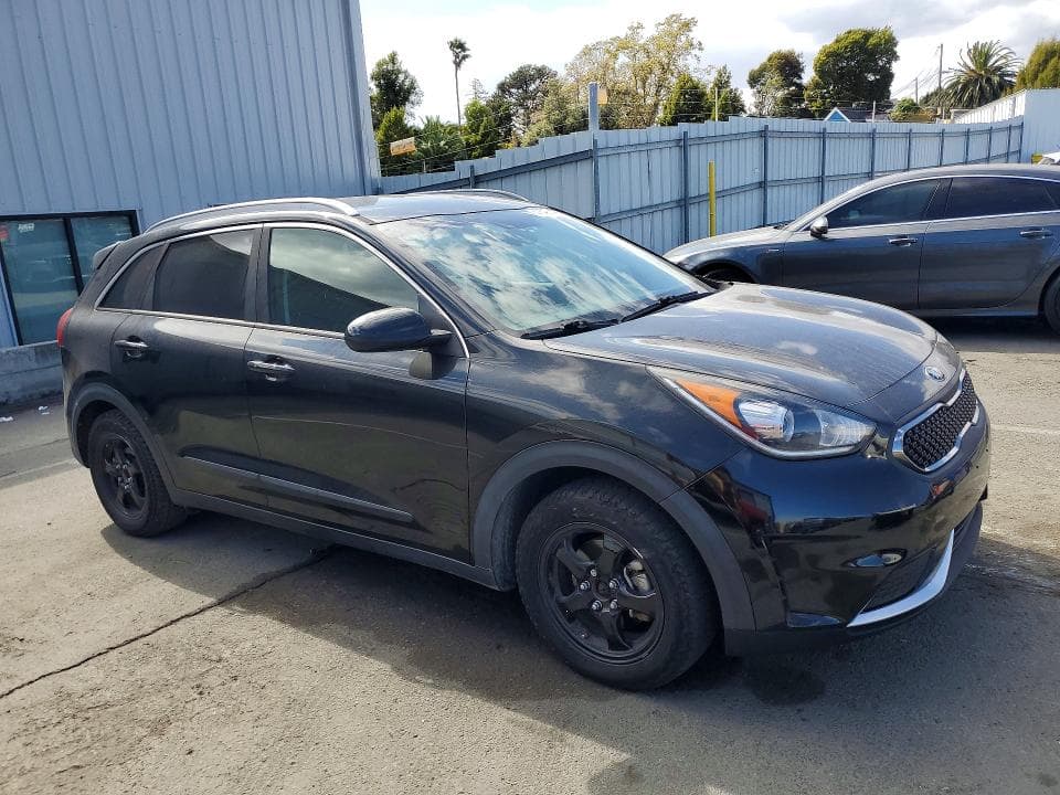 2019 KIA NIRO LX 4