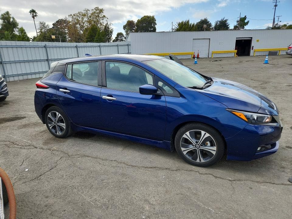 2022 NISSAN LEAF SV 4