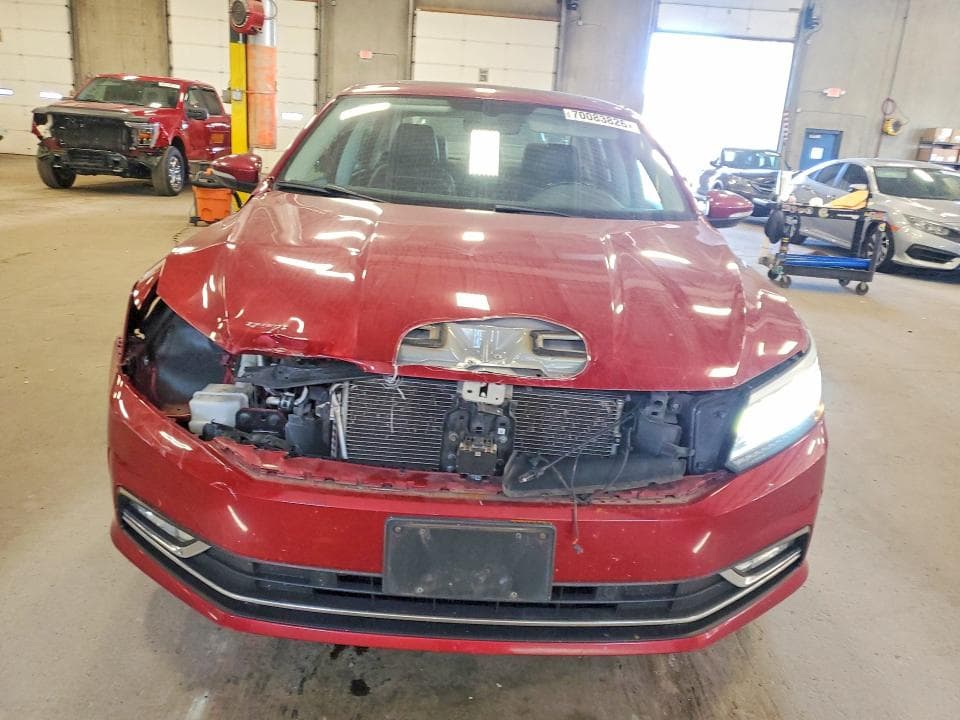2018 VOLKSWAGEN PASSAT SE 5