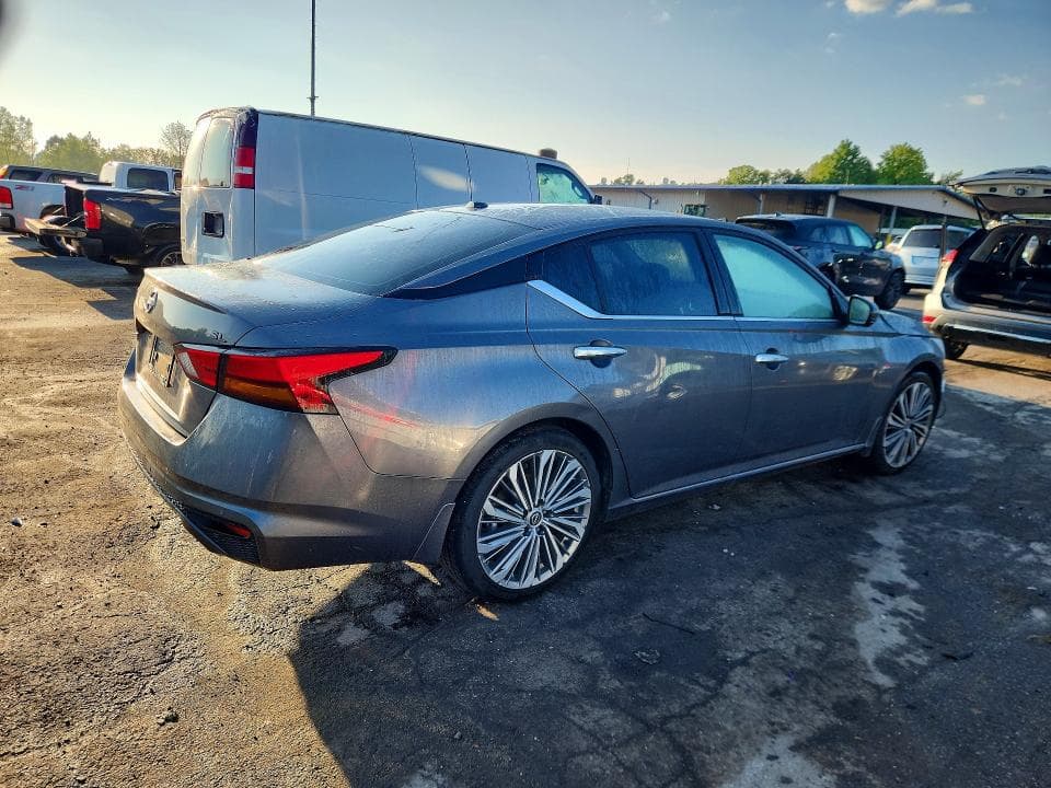 2025 NISSAN ALTIMA SL 3