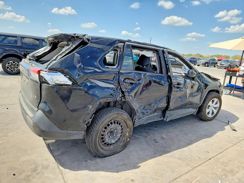 2019 TOYOTA RAV4 LE 3