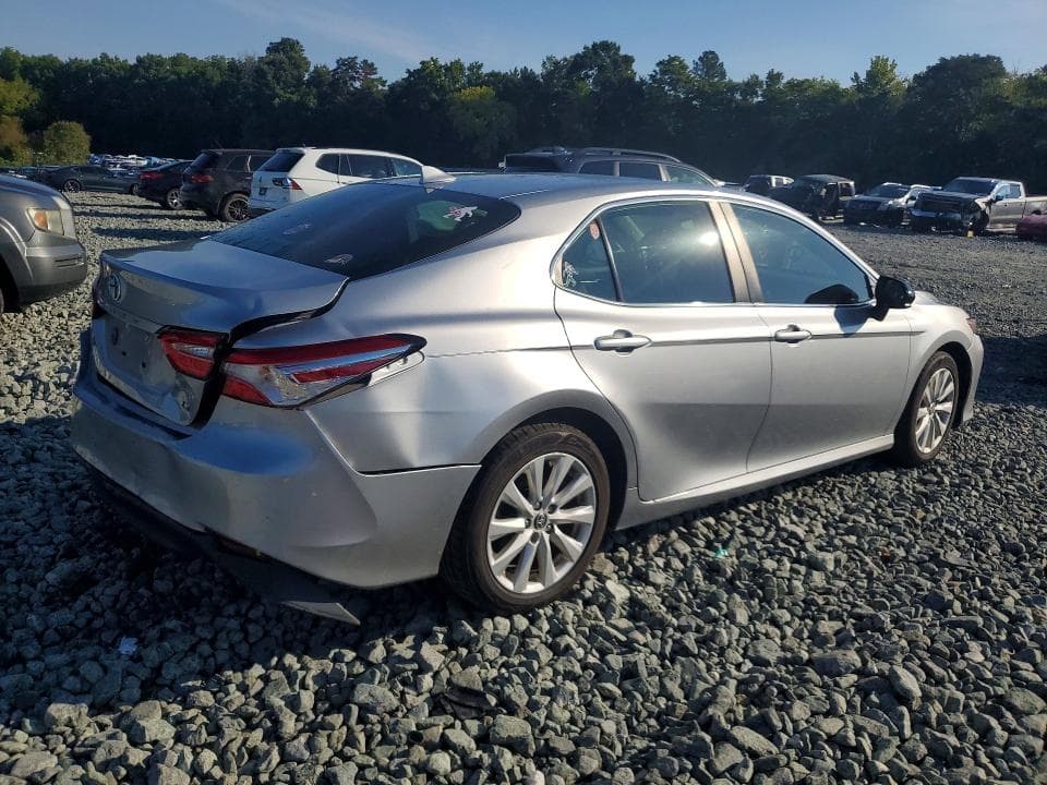 2020 TOYOTA CAMRY LE 3