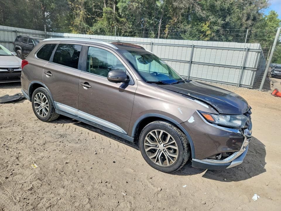 2017 MITSUBISHI OUTLANDER SE 4