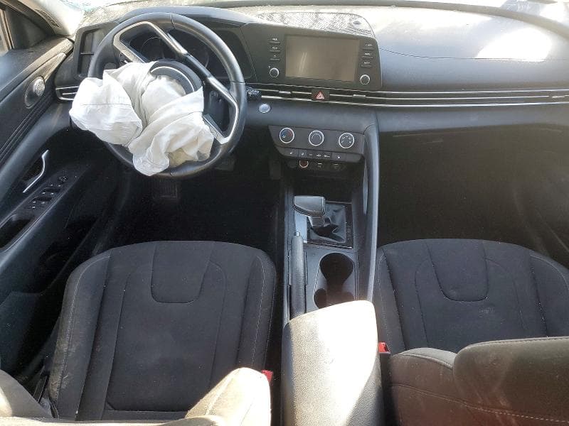 2022 HYUNDAI ELANTRA SEL 8