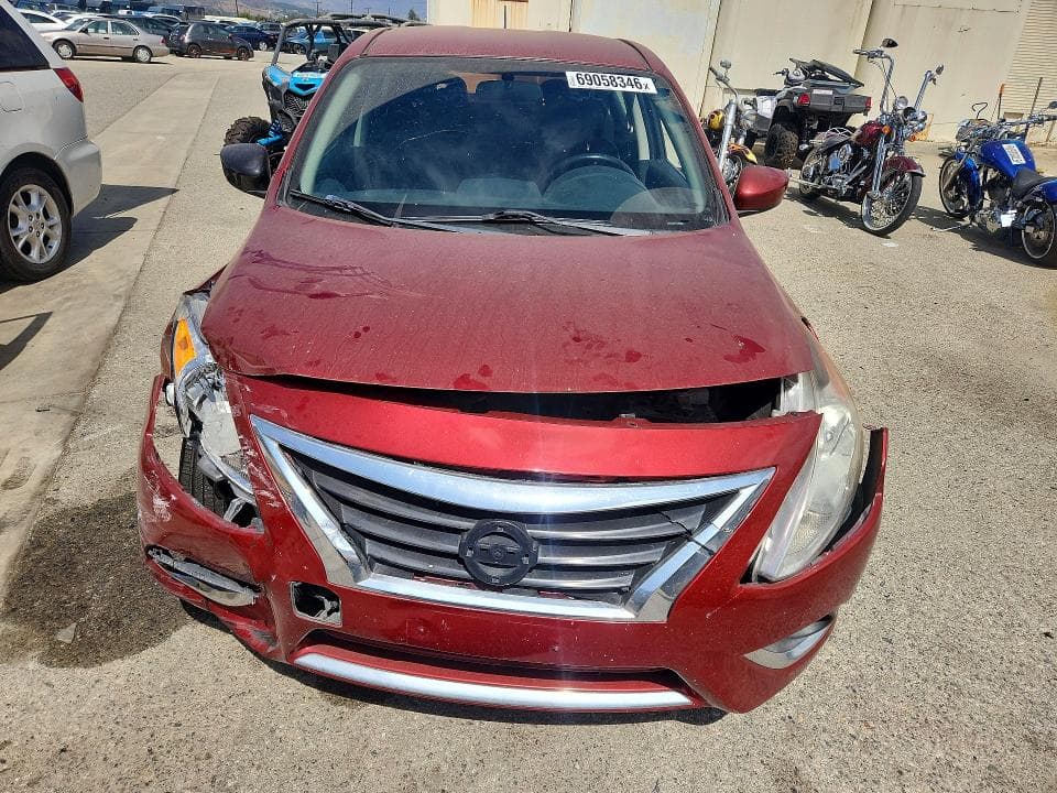 2017 NISSAN VERSA SV 5