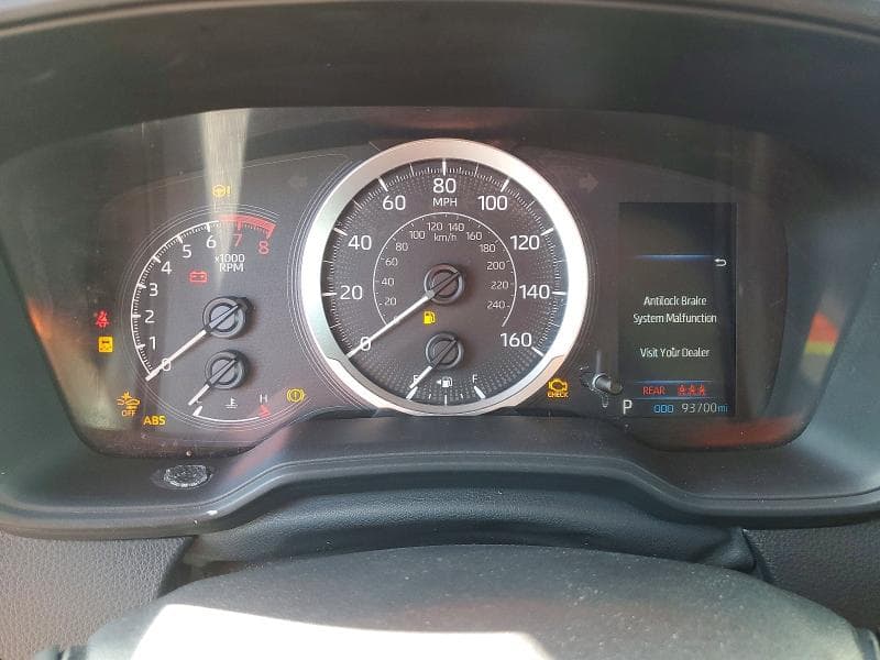 2021 TOYOTA COROLLA LE 9