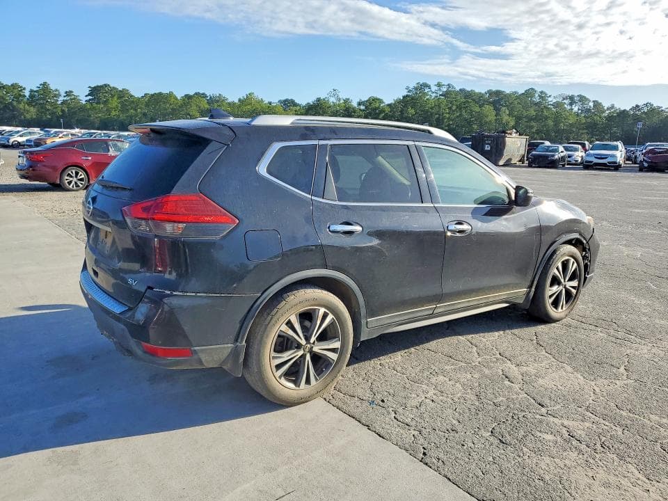 2017 NISSAN ROGUE SV 3