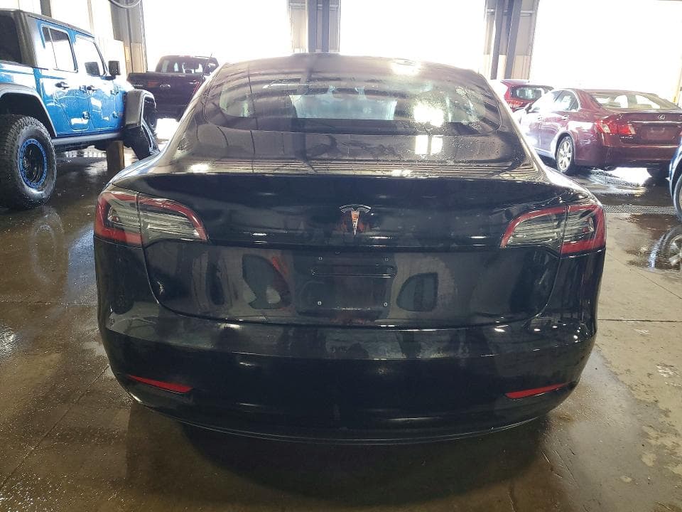 2018 TESLA MODEL 3 6