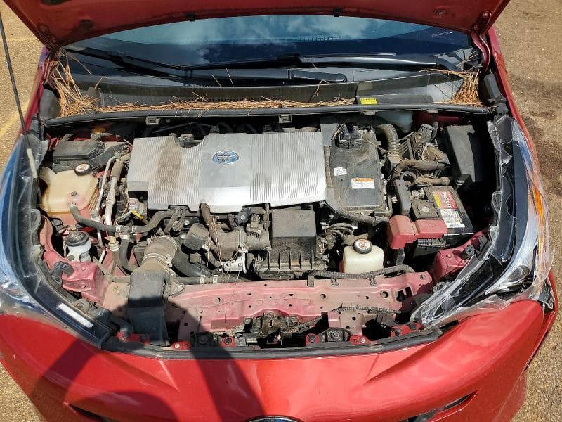 2018 TOYOTA PRIUS THREE 11