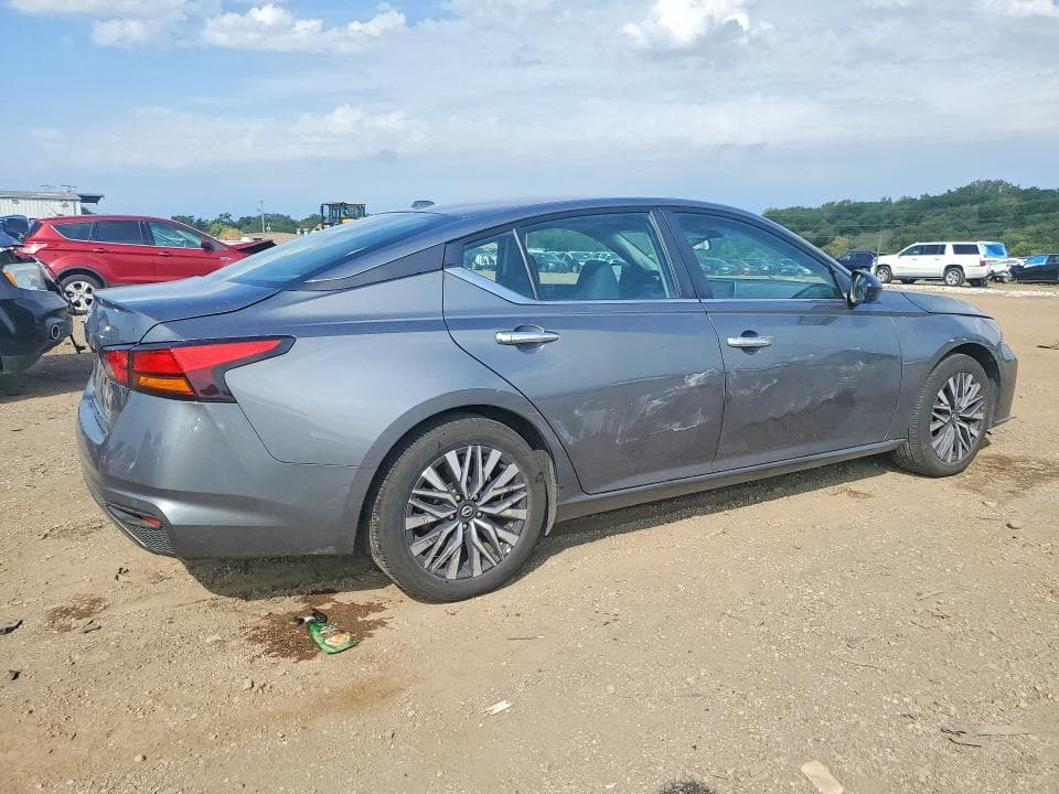 2025 NISSAN ALTIMA SV 3