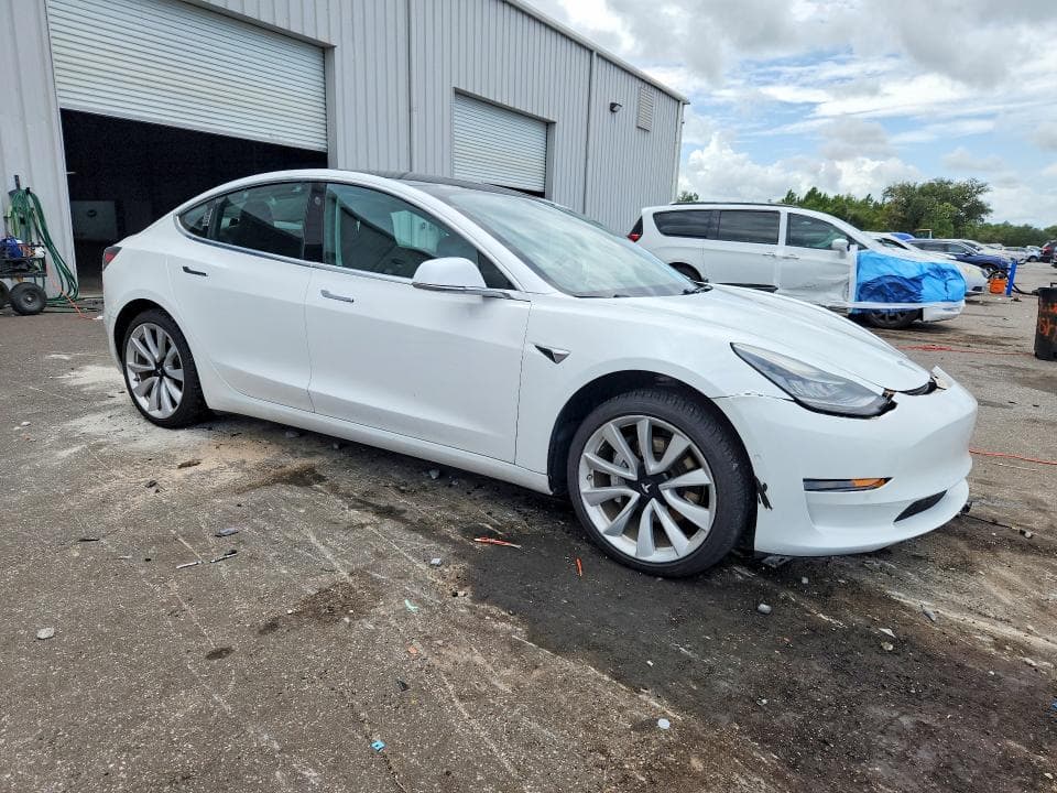 2018 TESLA MODEL 3 4