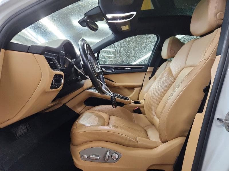 2018 PORSCHE MACAN 7