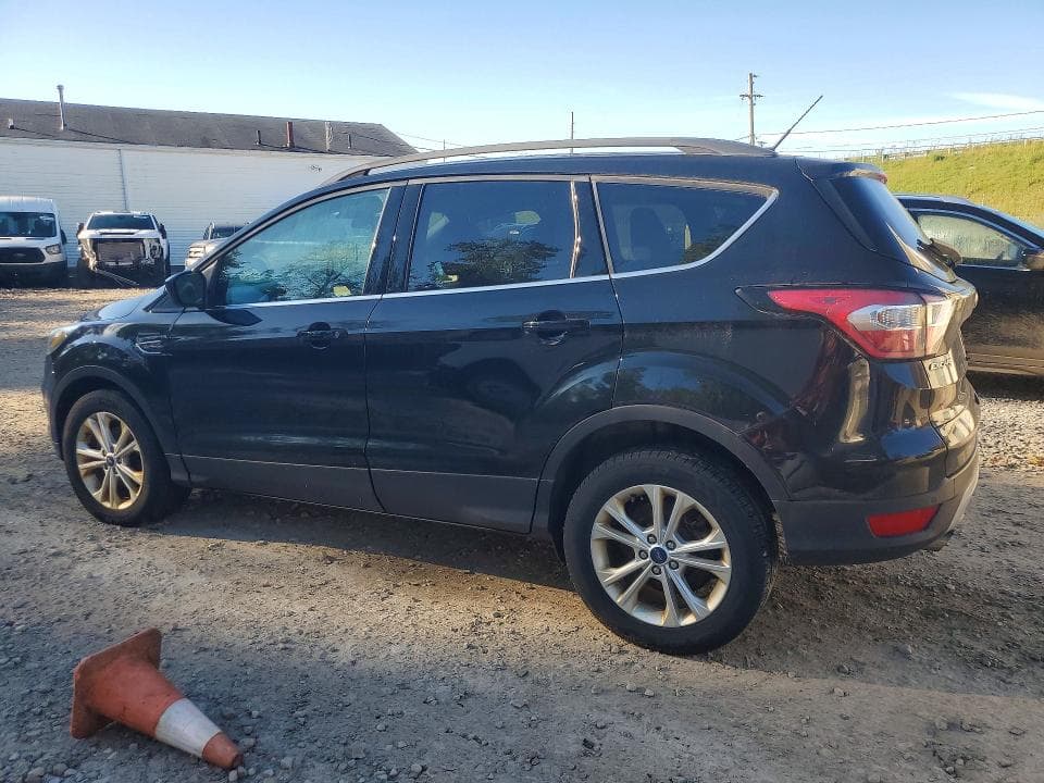2017 FORD ESCAPE SE 2