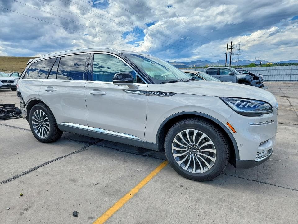 2021 LINCOLN AVIATOR RESERVE 4