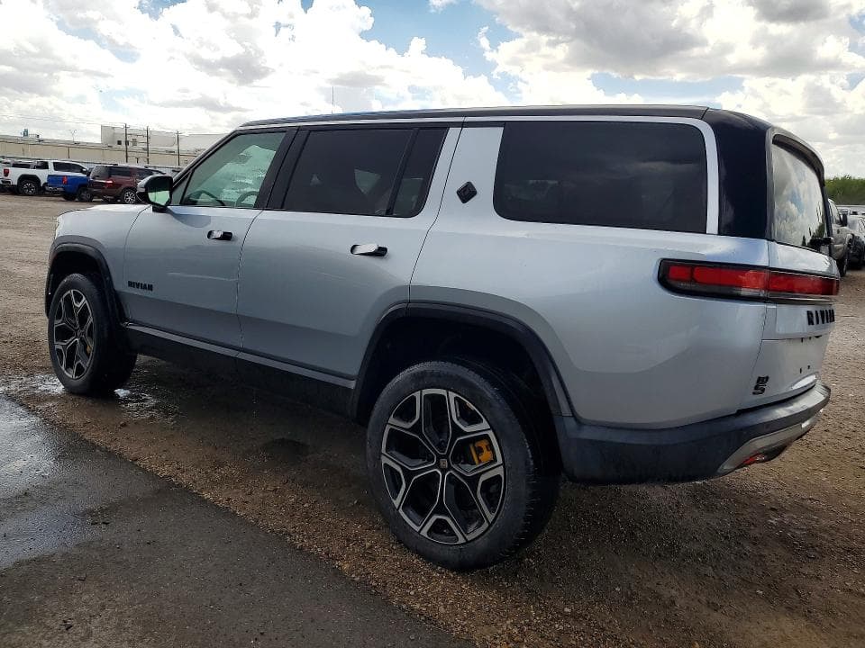 2023 RIVIAN R1S ADVENTURE 2