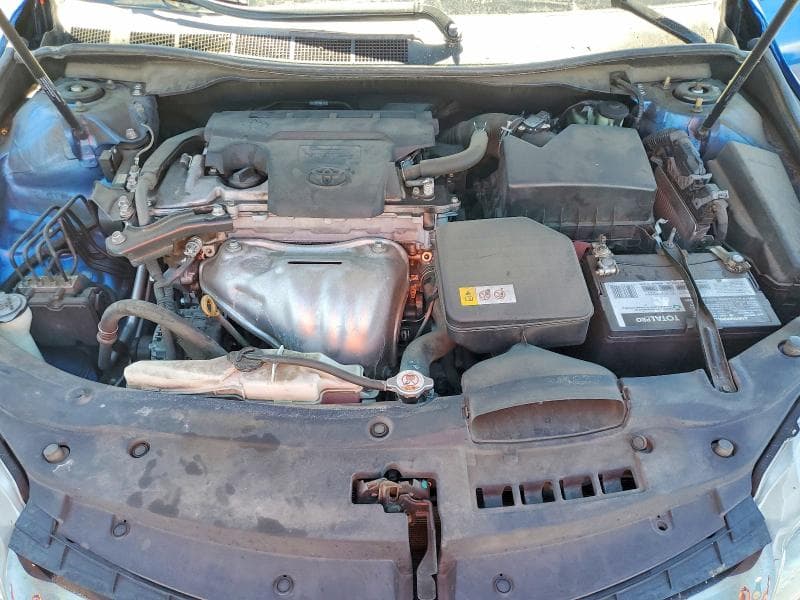 2017 TOYOTA CAMRY SE 11
