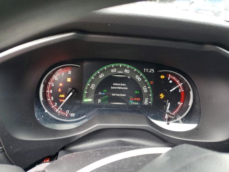 2025 TOYOTA RAV4 LE 9