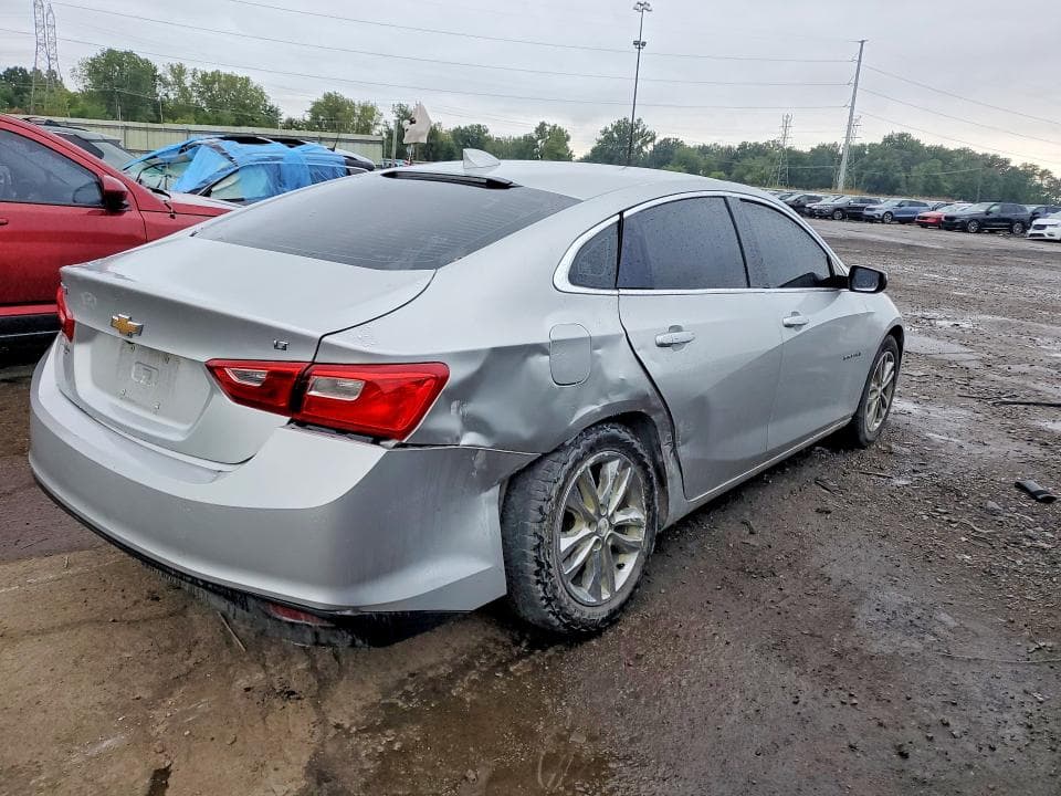 2017 CHEVROLET MALIBU LT 3