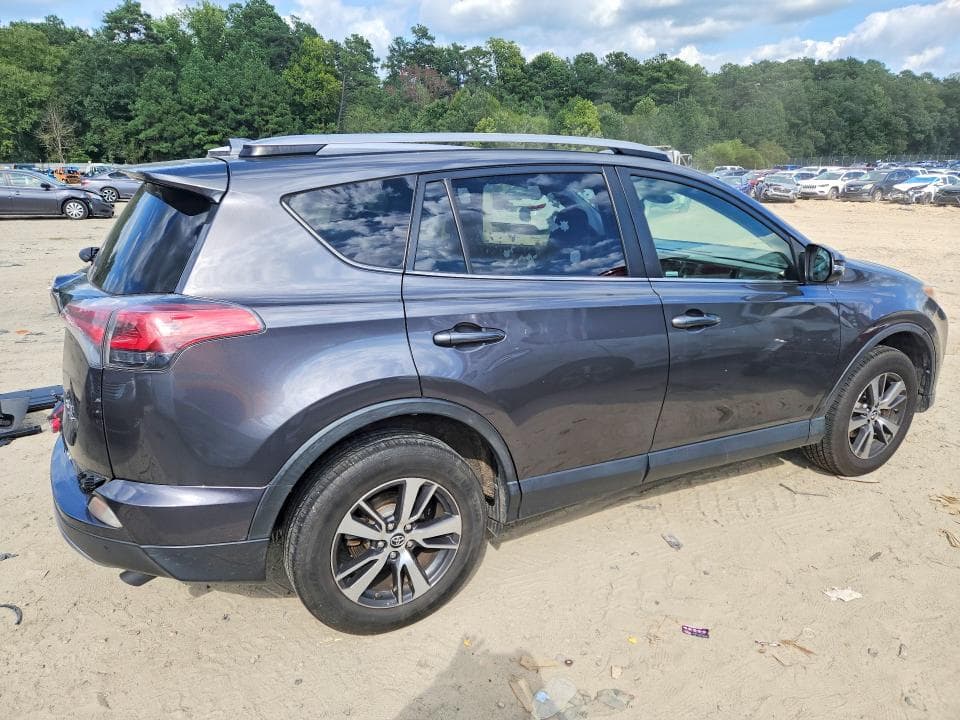 2017 TOYOTA RAV4 XLE 3