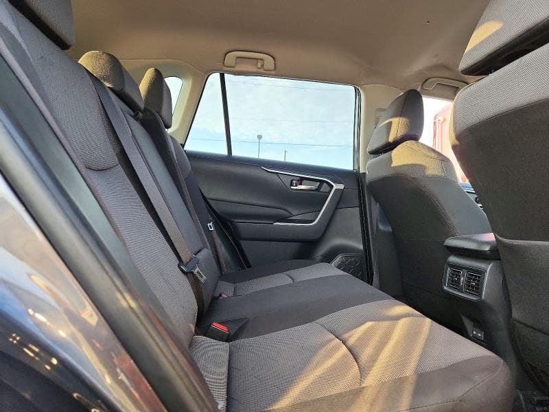 2025 TOYOTA RAV4 HYBRID XLE 11