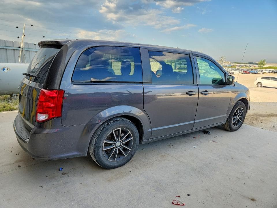 2018 DODGE GRAND CARAVAN SE 3