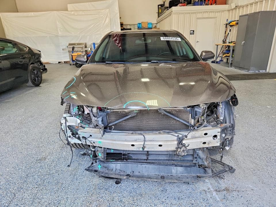 2018 TOYOTA CAMRY HYBRID SE 5