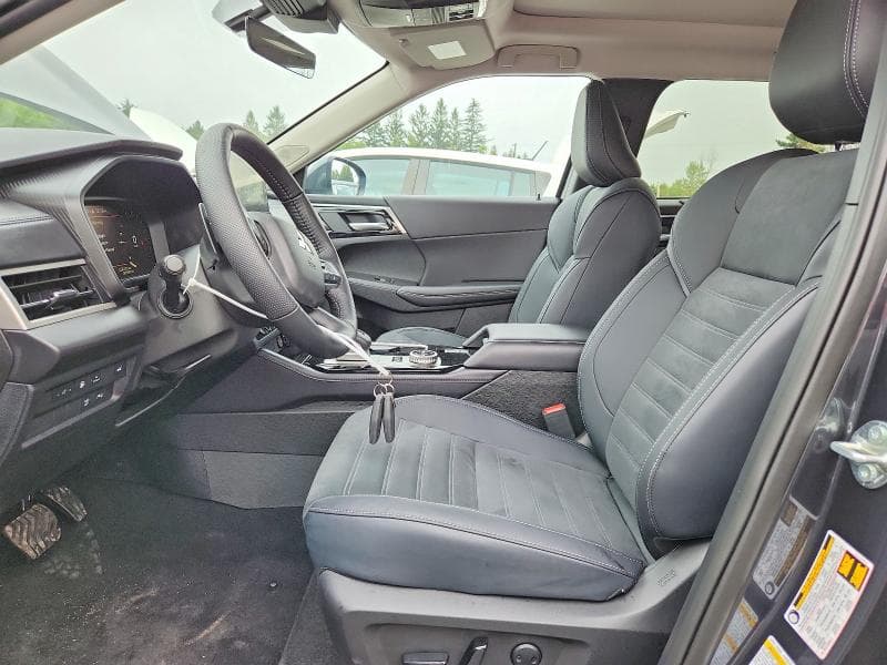 2026 MITSUBISHI OUTLANDER SE 7