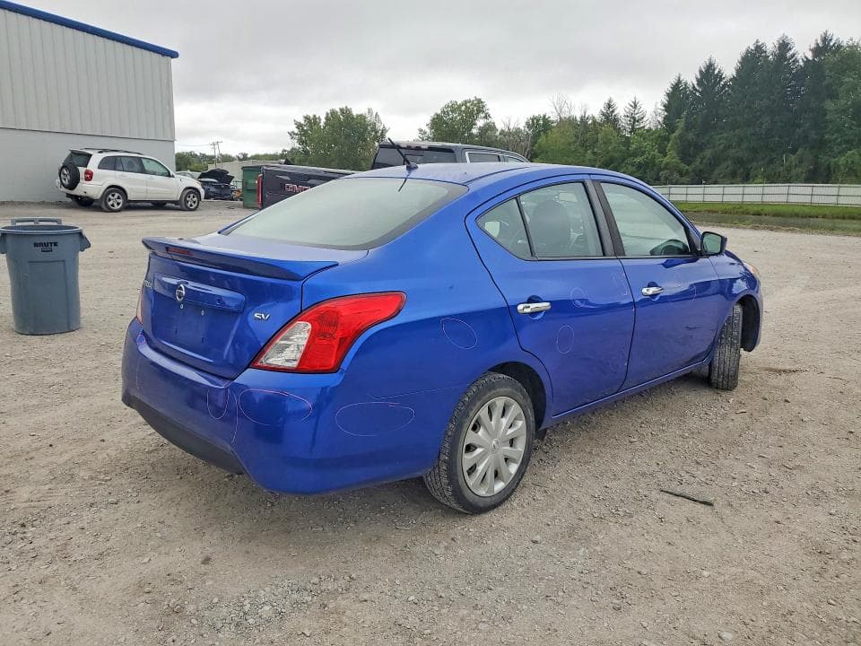 2017 NISSAN VERSA 1.6 SV 3
