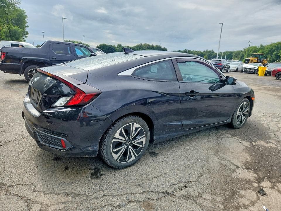 2017 HONDA CIVIC EX 3
