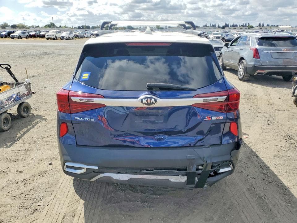 2021 KIA SELTOS S 6
