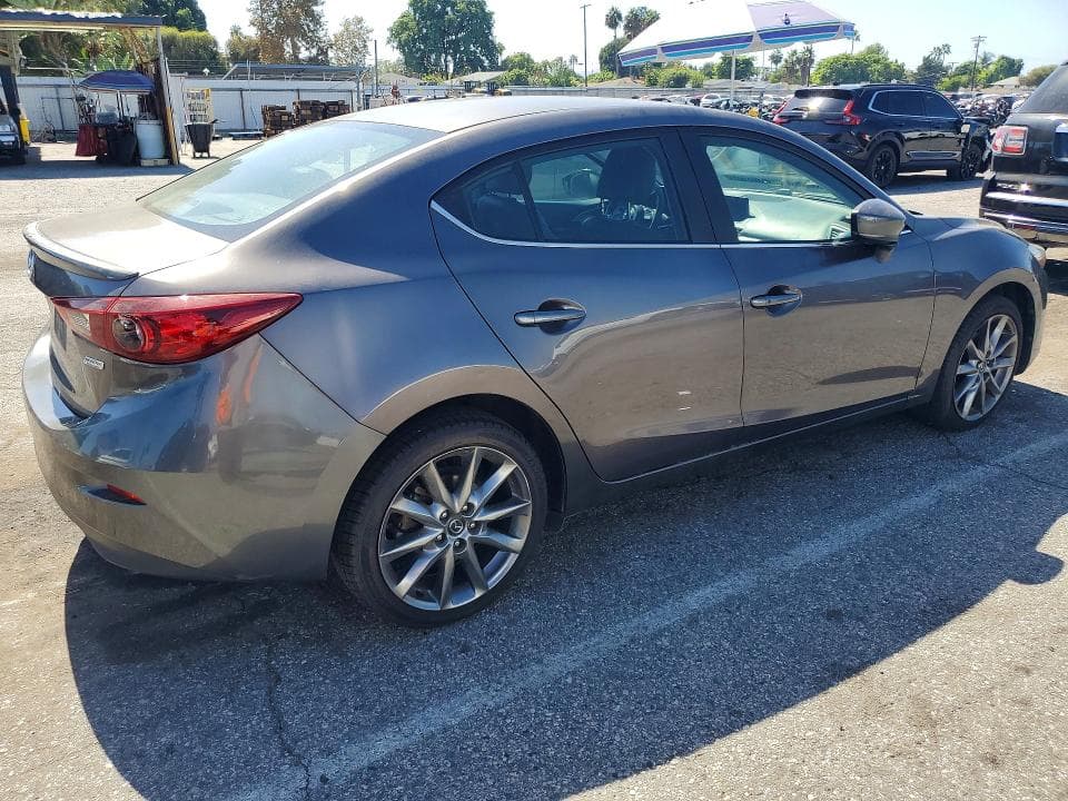 2018 MAZDA 3 TOURING 3