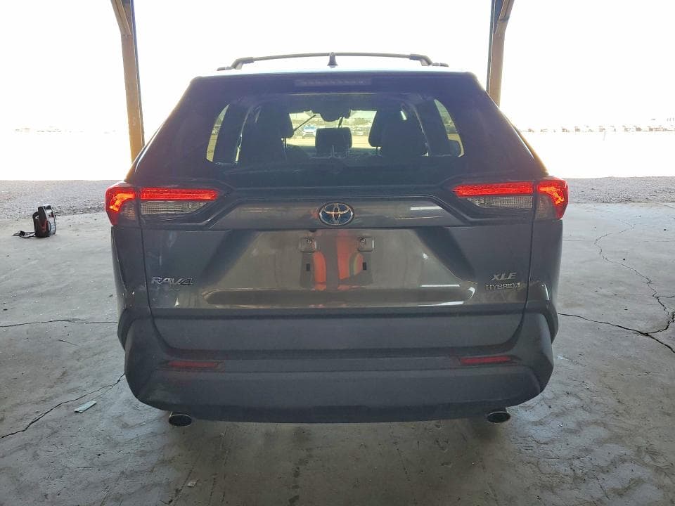 2020 TOYOTA RAV4 HYBRID XLE 6