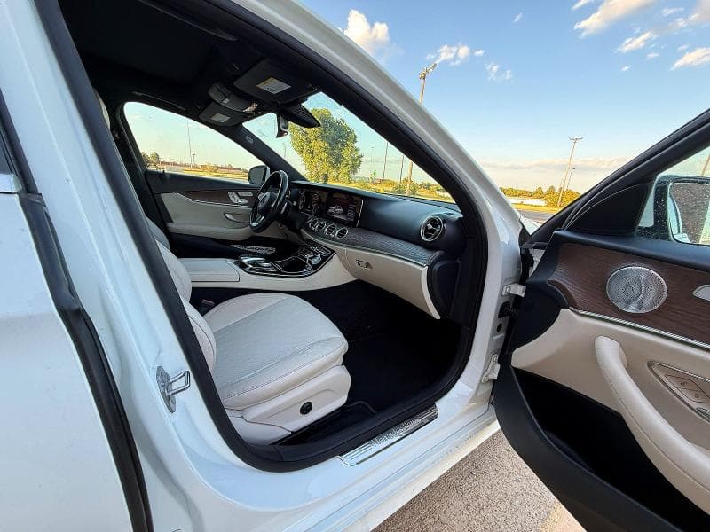 2017 MERCEDES-BENZ E 300 4MATIC 5